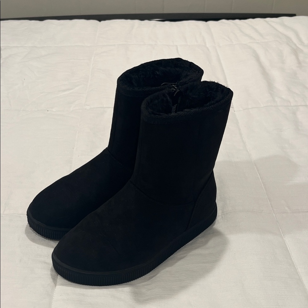 Cat & Jack Black Kids Boots
